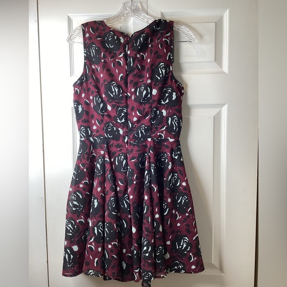 Maison Jules Women Burgundy/Black Dress Sz M - Picture 2 of 3